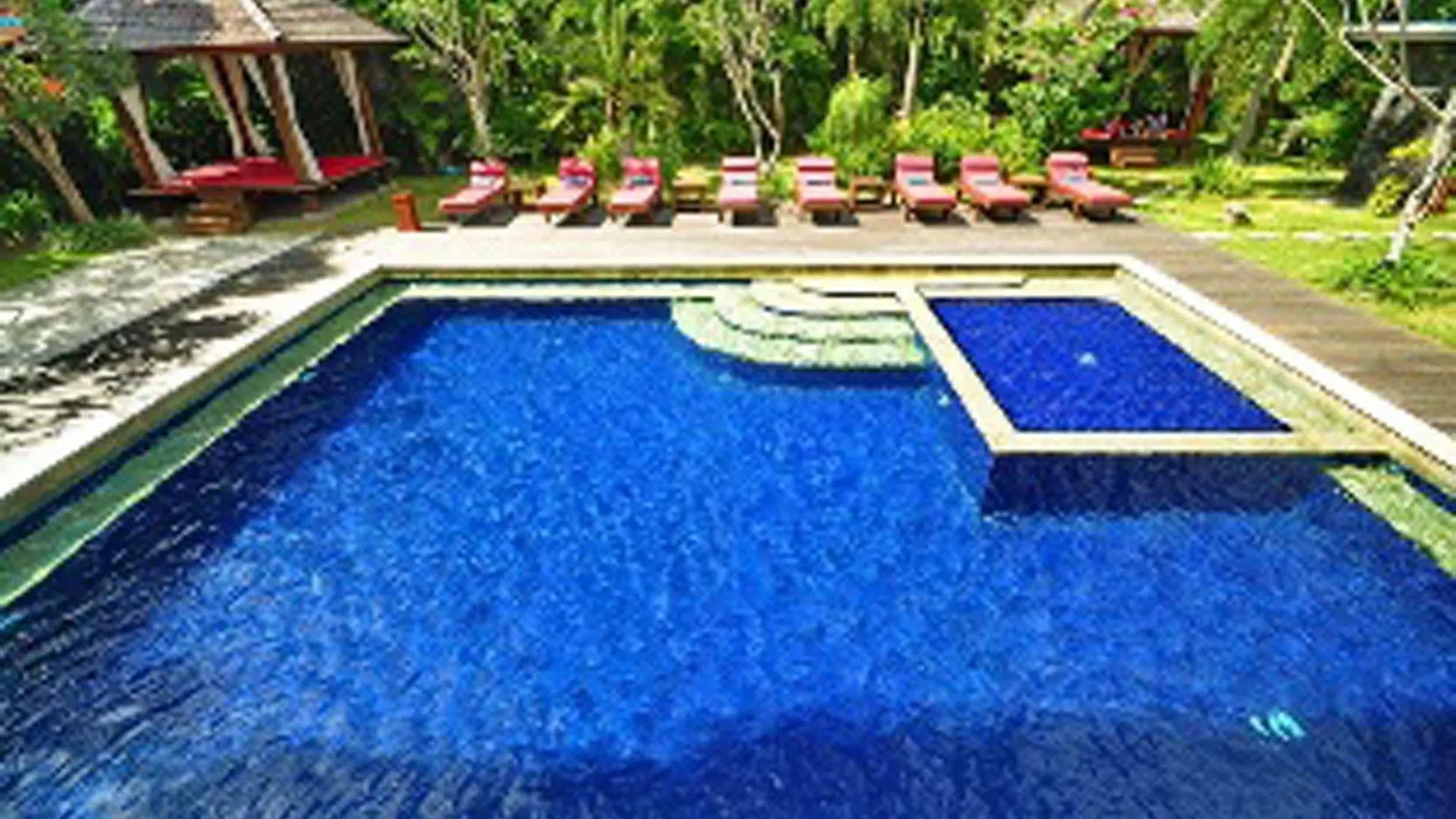 Capital O 2114 Grand Jimbaran Boutique Hotel