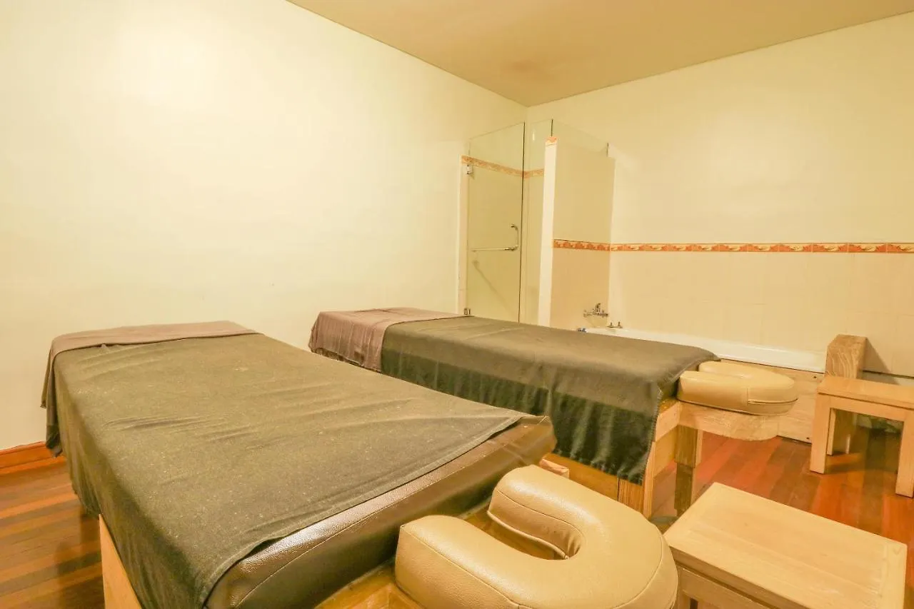 Capital O 2114 Grand Jimbaran Boutique Hotel