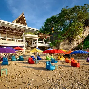 巴朗岸波因特海滩前沿酒店 金巴兰